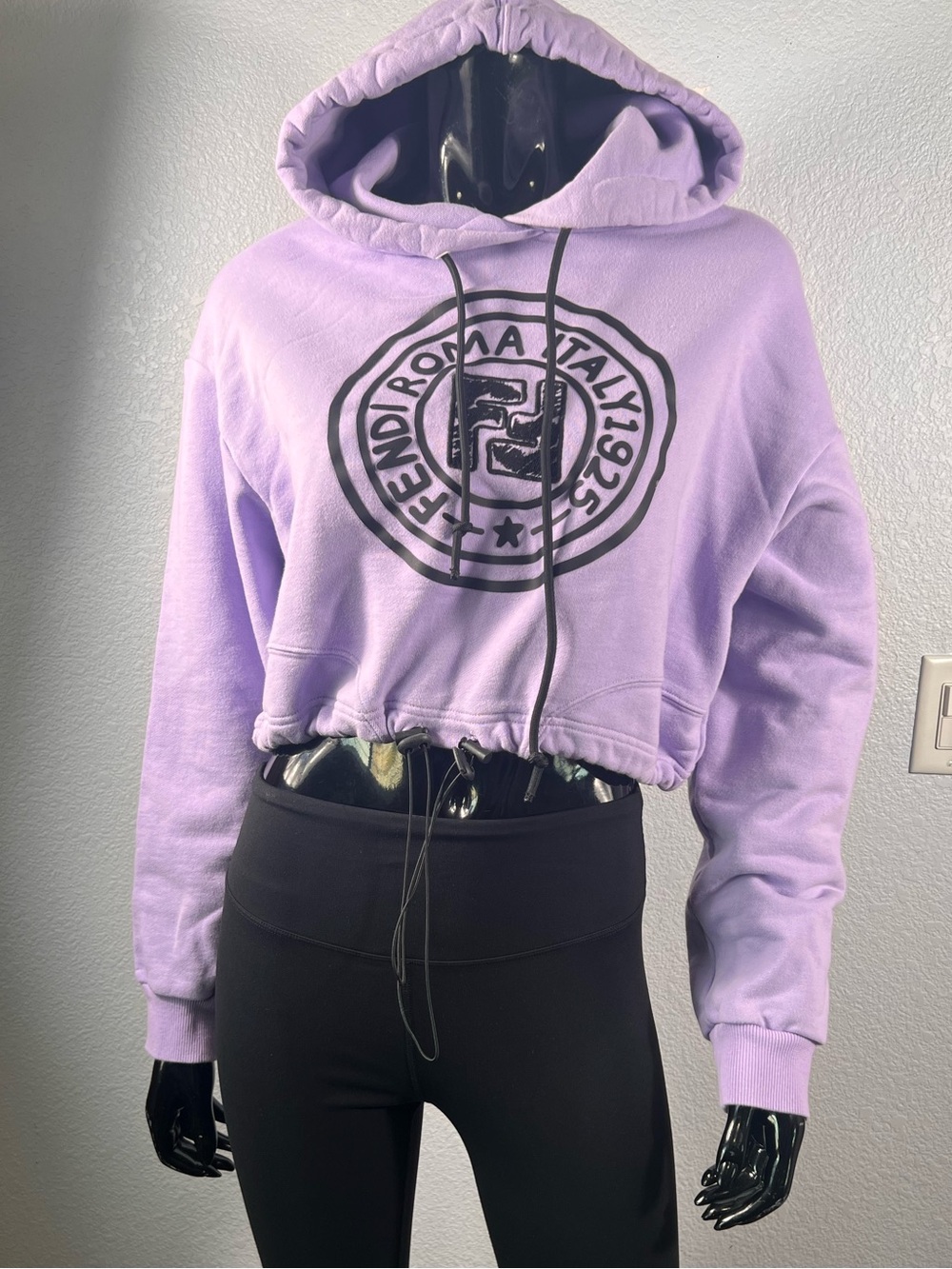 Fendi Roma Italy 1925 Cropped Lavender Logo Hoodie Sweater Sz L